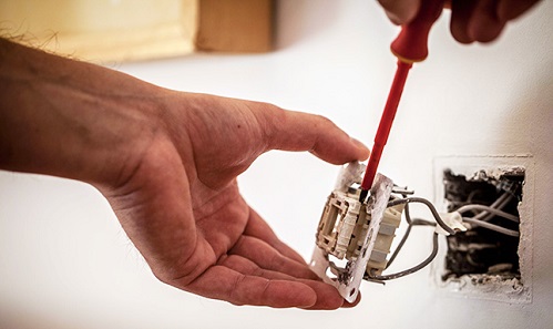 Reparació i instalació de punts de llum